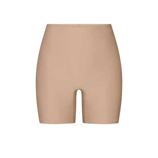 SKIMS BODY CORE SCULPT SHORTIE | CLAY FLAT ON A WHITE BACKGROUND | FLT