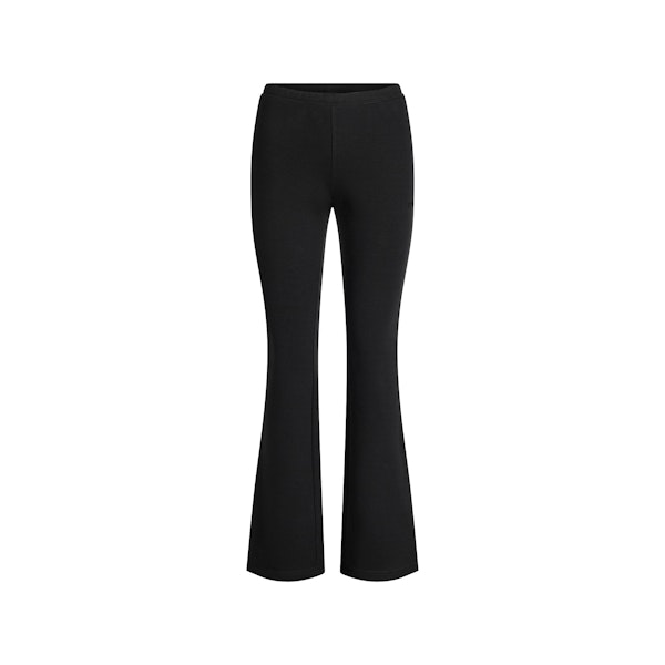 COTTON FLEECE SLIM PANT | ONYX FLAT ON A WHITE BACKGROUND | FLT
