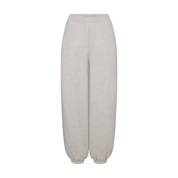 HEAVYWEIGHT FLEECE OVERSIZED JOGGER | HEATHER GREYFLAT ON A WHITE BACKGROUND | FLT