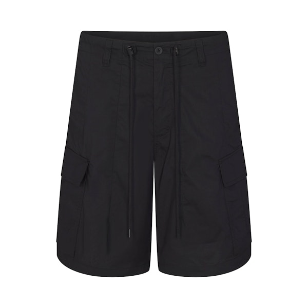 WOVEN COTTON OVERSIZED CARGO SHORT | ONYX FLAT ON A WHITE BACKGROUND | FLT