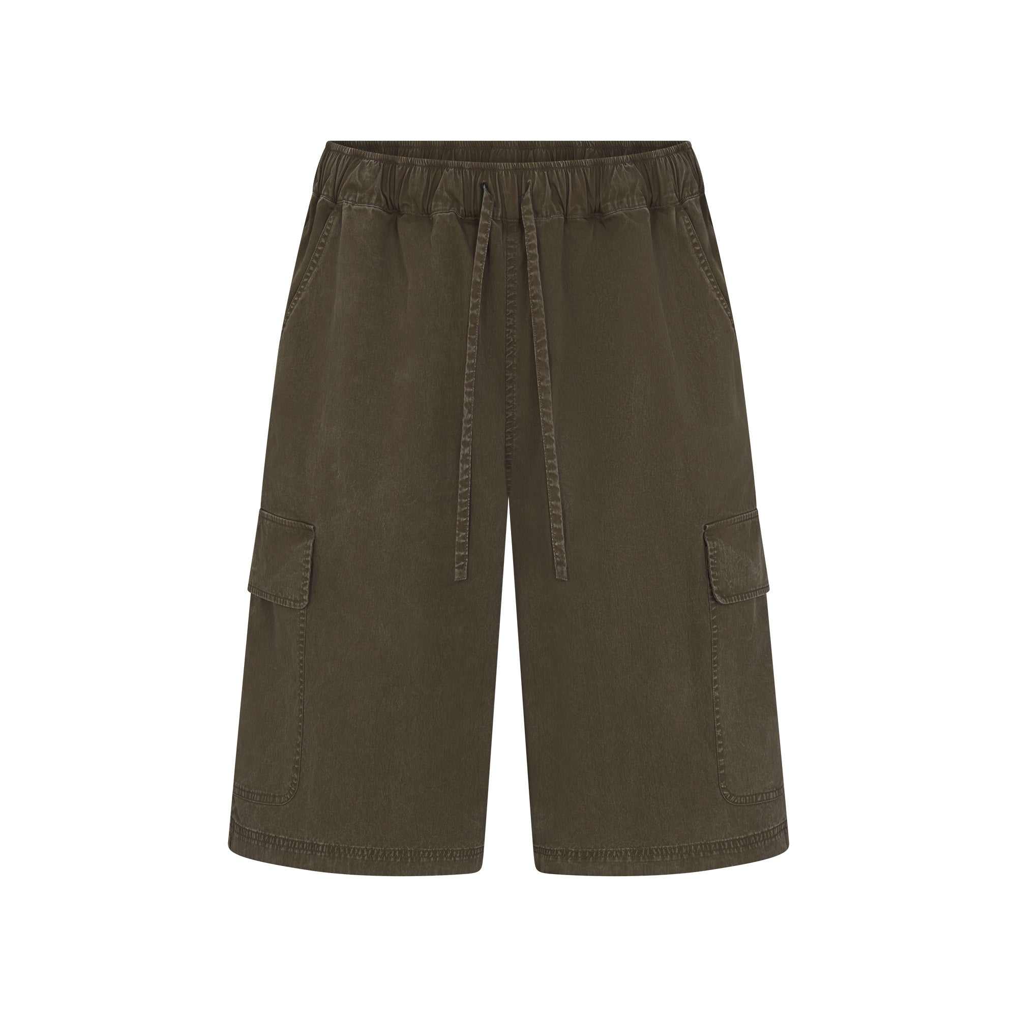 WOVEN MENS RELAXED CARGO SHORT | JUNGLE & LAYS FLAT ON A WHITE BACKGROUND | FLT