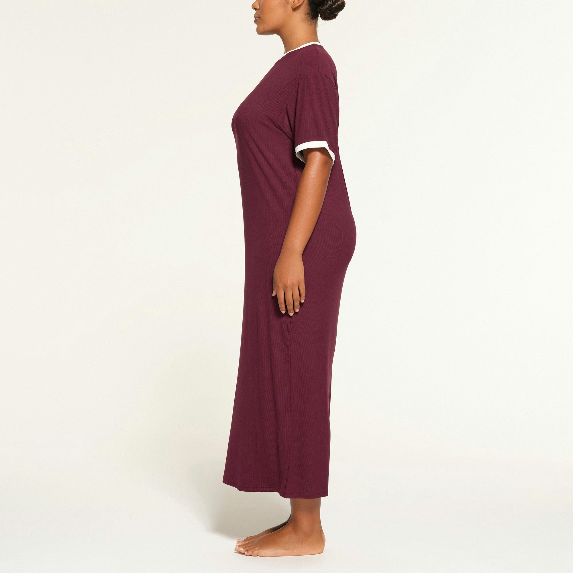 SOFT LOUNGE RINGER T-SHIRT LONG DRESS WORN BY A MODEL IN SIDE VIEW