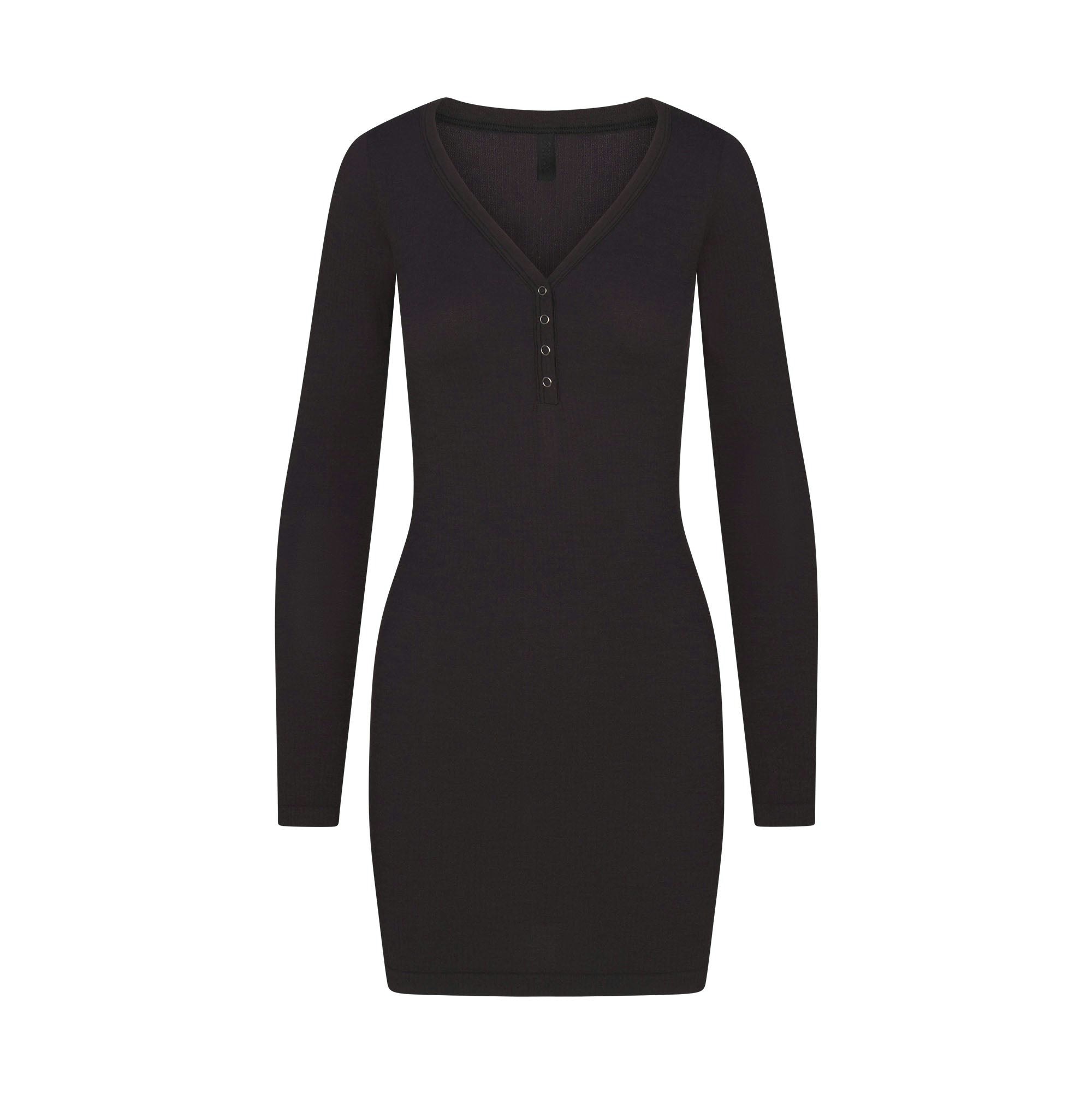 WOOL RIB HENLEY DRESS | OBSIDIAN FLAT ON A WHITE BACKGROUND | FLT