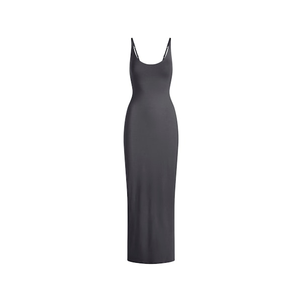 SMOOTH LAYERS SCOOP NECK LONG DRESS | GRAPHITE FLAT ON A WHITE BACKGROUND | FLT