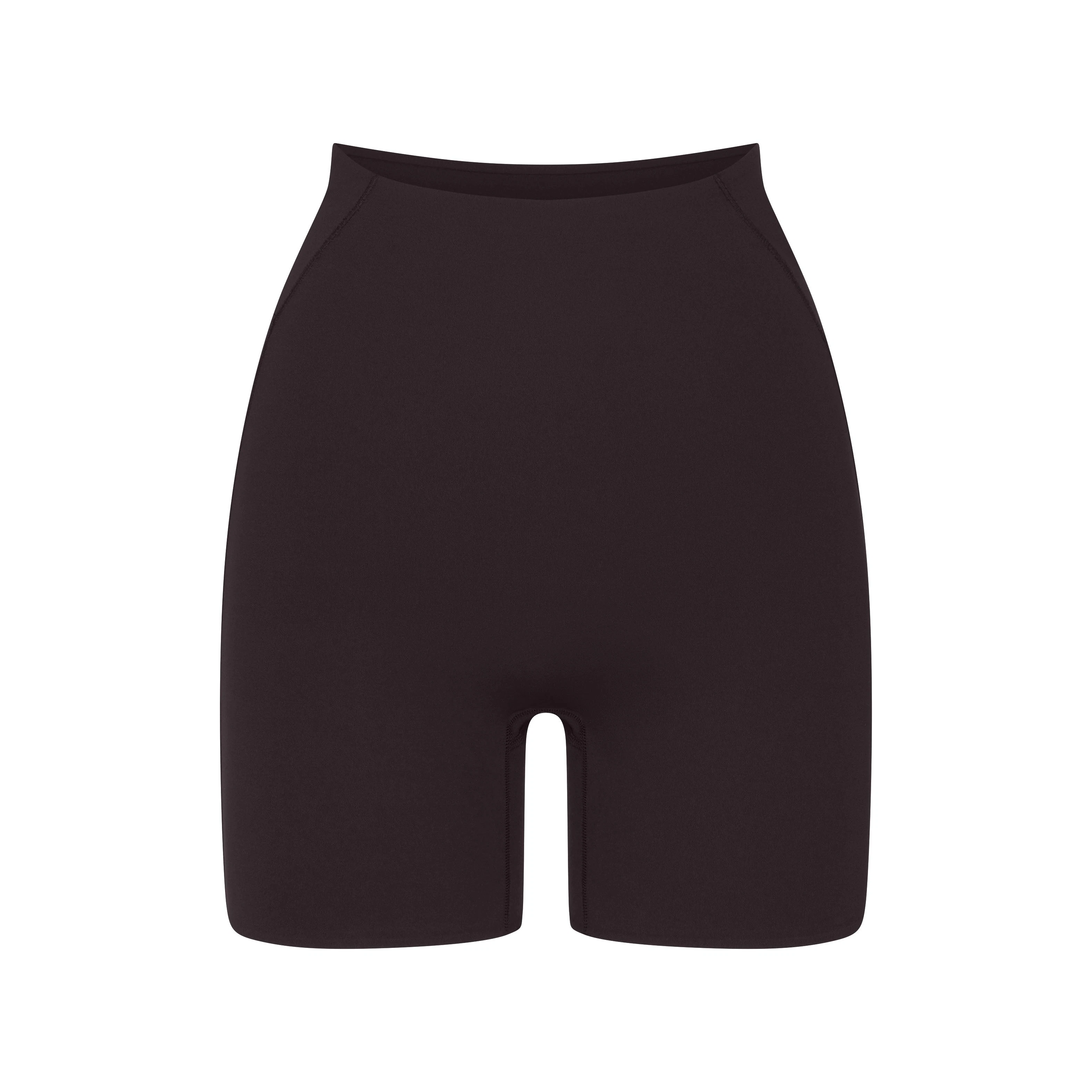 NikeSKIMS STUDIO STRETCH 5" BIKER SHORT | DARK ROASTLAYS FLAT ON A WHITE BACKGROUND | FLT