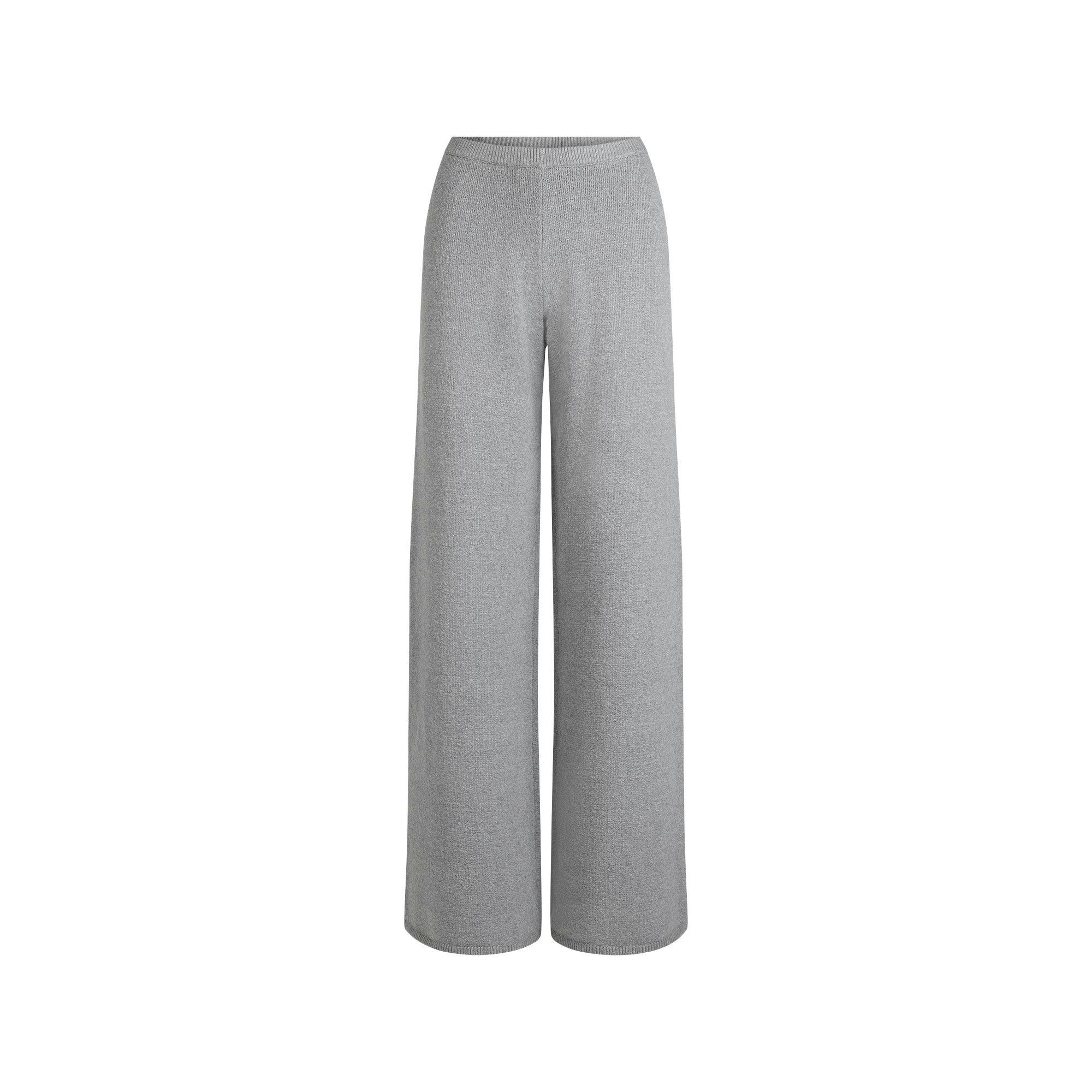 TEXTURED KNIT RELAXED PANT | DARK HEATHER GREY FLAT ON A WHITE BACKGROUND | FLT