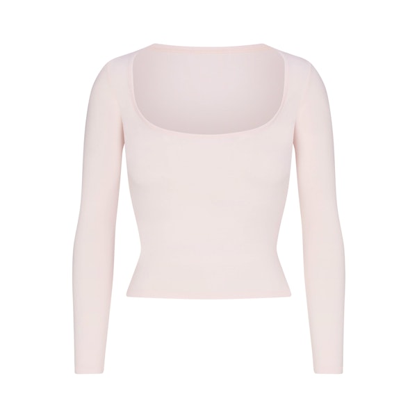 COTTON JERSEY SCOOP NECK LONG SLEEVE TOP | BARELY PINK (LONG SLEEVE T-SHIRTS) FLAT ON A WHITE BACKGROUND | FLT