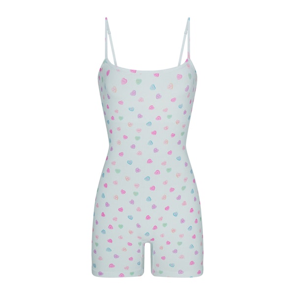 SOFT LOUNGE SCOOP ONESIE | CLOUD CANDY HEART PRINT FLAT ON A WHITE BACKGROUND | FLT