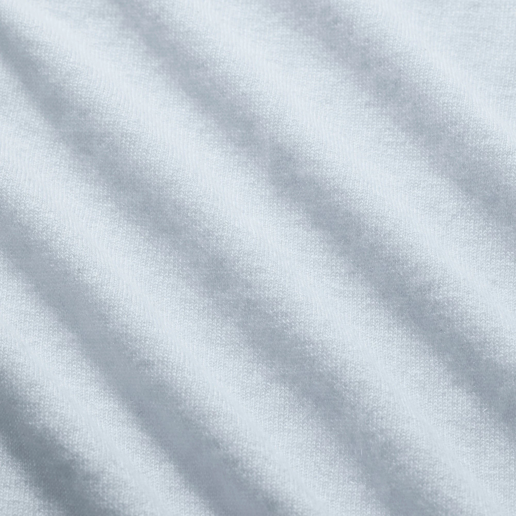 FEATHERWEIGHT CASHMERE T-SHIRT | PEARL ADDITIONAL FABRIC DETAILS