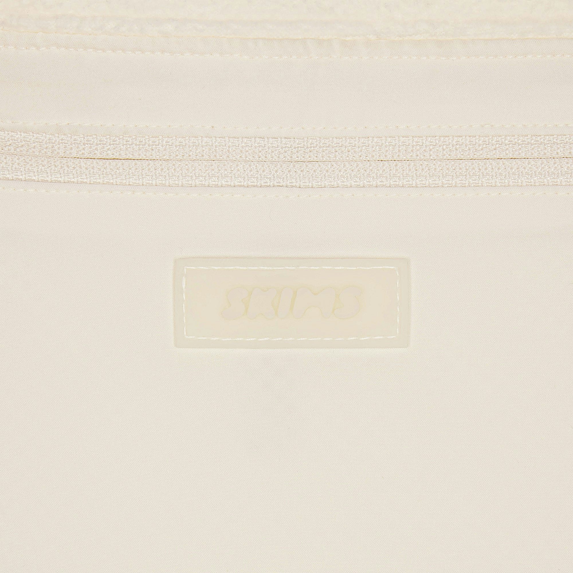 FLEECE LOUNGE ADDITIONAL FABRIC DETAILS