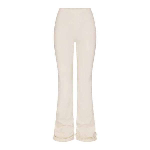 FLEECE LOUNGE PANT | ECRU FLAT ON A WHITE BACKGROUND | FLT