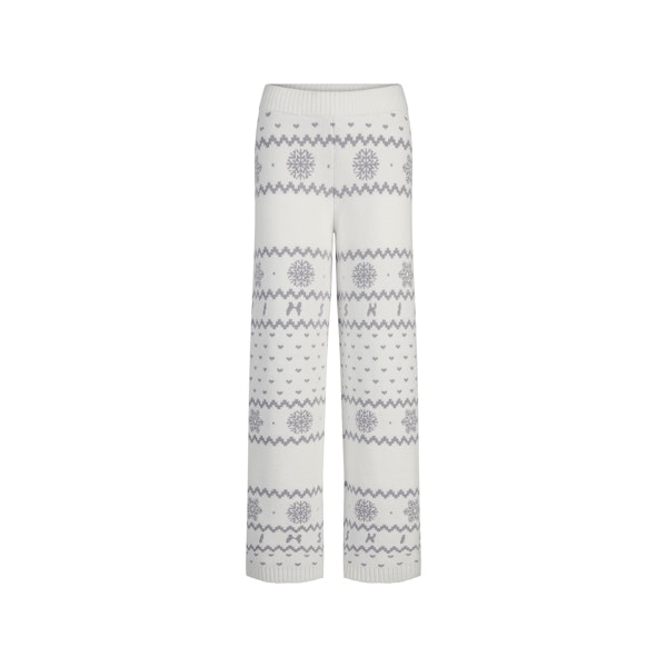 COZY LIGHT PANT | MARBLE HEART FAIR ISLE FLAT ON A WHITE BACKGROUND | FLT