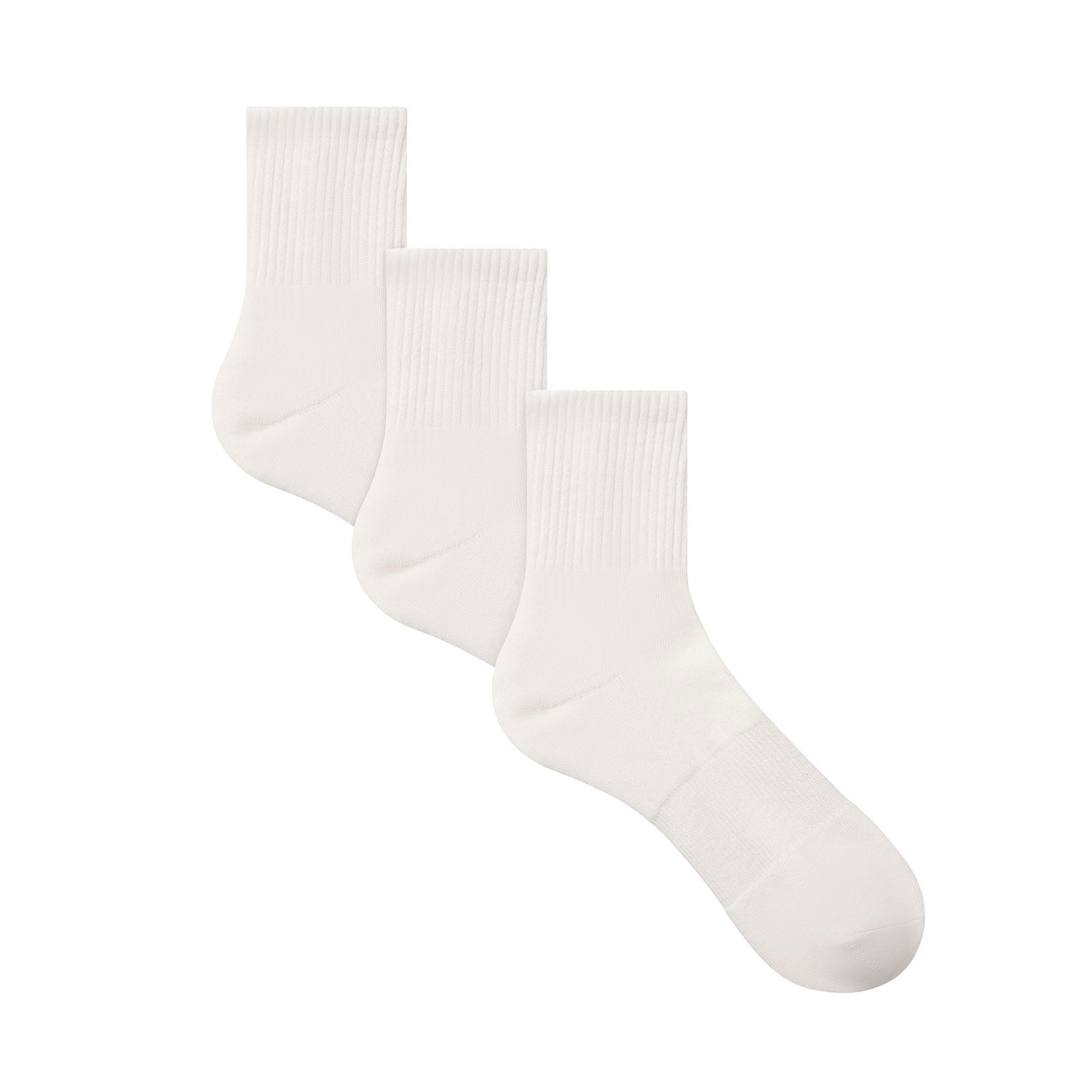 MENS QUARTER CREW SOCK 3-PACK | CHALK FLAT ON A WHITE BACKGROUND | FLT