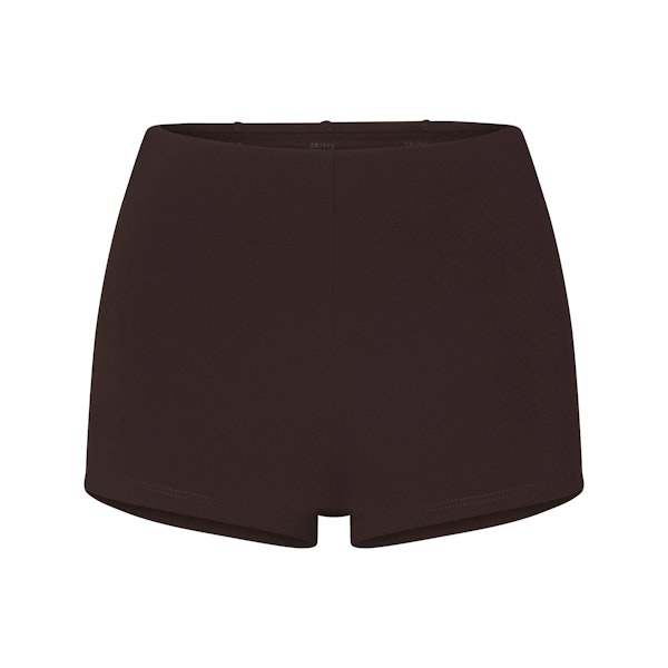 THE ESSENTIAL COLLECTION HIGH-WAISTED HOT SHORT | ESPRESSO FLAT ON A WHITE BACKGROUND | FLT