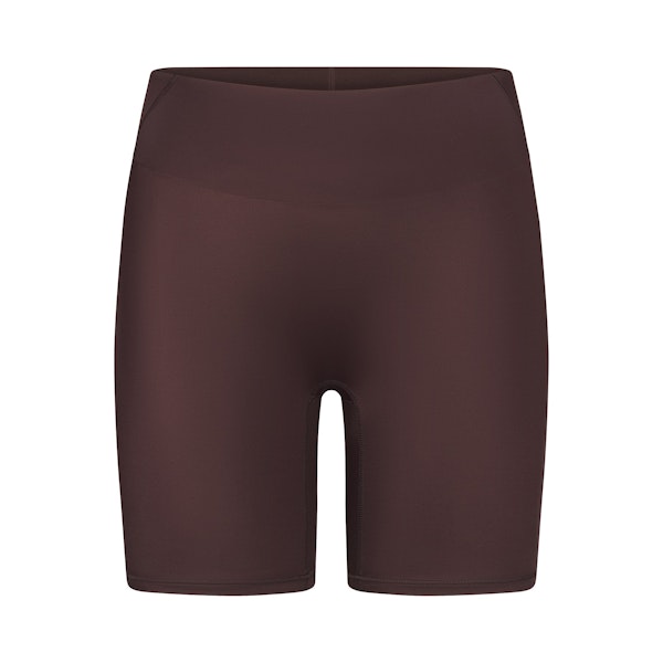 NikeSKIMS SHINE BONDED WAIST 5" BIKER SHORT | PHOENIX FLAT ON A WHITE BACKGROUND | FLT