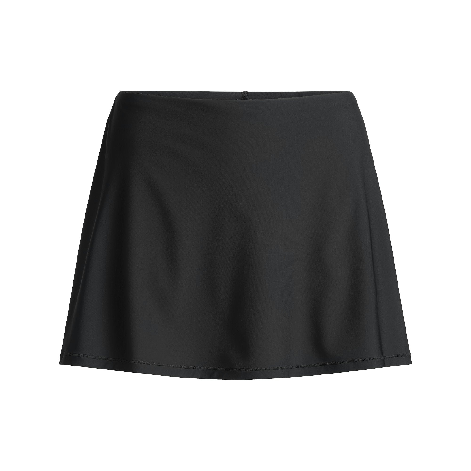 CLING MATTE SKORT | OBSIDIAN FLAT ON A WHITE BACKGROUND | FLT