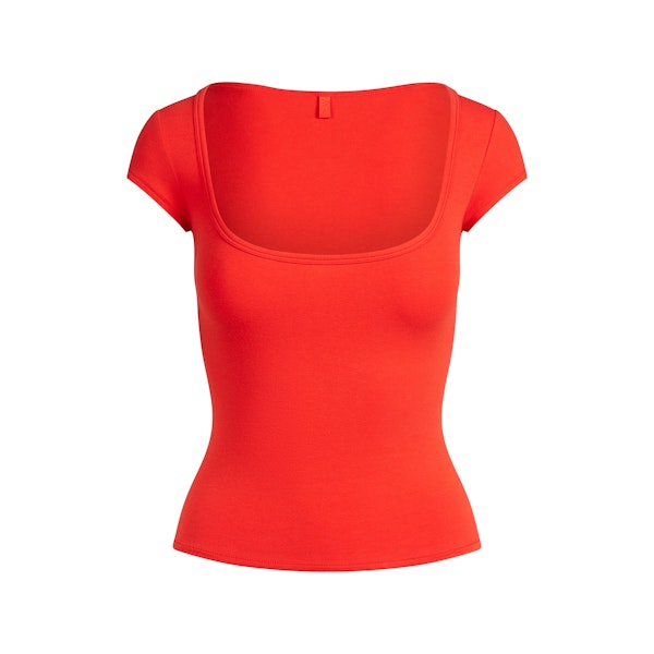 COTTON JERSEY SCOOP NECK T-SHIRT | RUBY FLAT ON A WHITE BACKGROUND | FLT