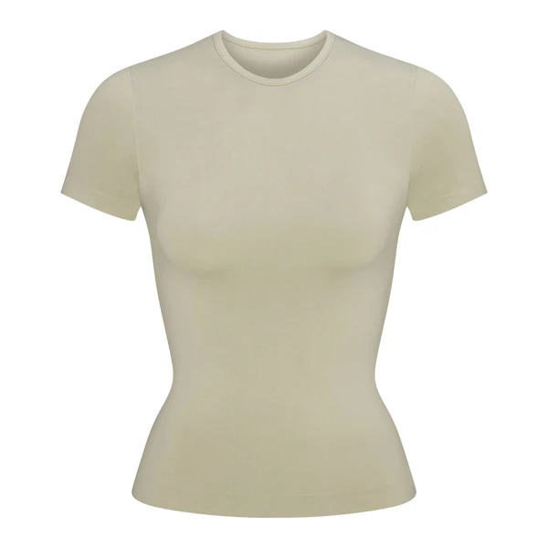 SOFT SMOOTHING SEAMLESS T-SHIRT | ELM FLAT ON A WHITE BACKGROUND | FLT