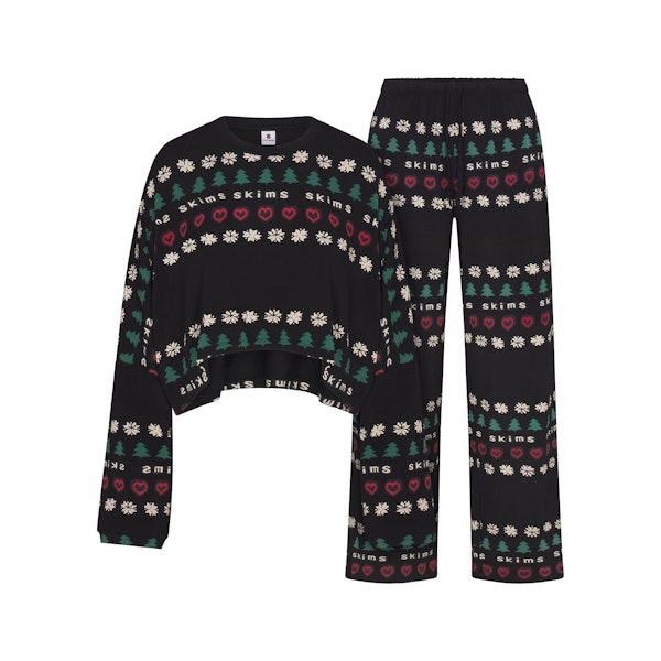 CACTUS PLANT FLEA MARKET X SKIMS SKIMS SLEEP CROPPED LONG SLEEVE AND PANT SET | ONYX PINE FAIR ISLE FLAT ON A WHITE BACKGROUND | FLT