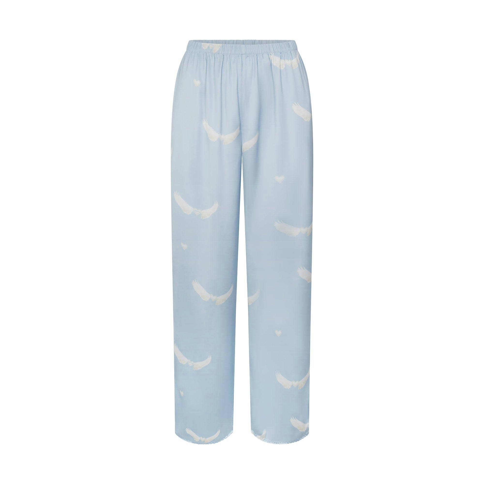 WOVEN SHINE LONG SLEEP SET | AERO WING HEARTS PRINT ADDITIONAL FABRIC DETAILS