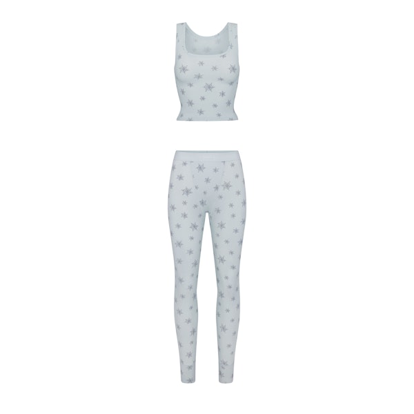 SKIMS SLEEP SUPER CROPPED LONG SLEEVE | SPRUCE (TANKS) FLAT ON A WHITE BACKGROUND | FLT