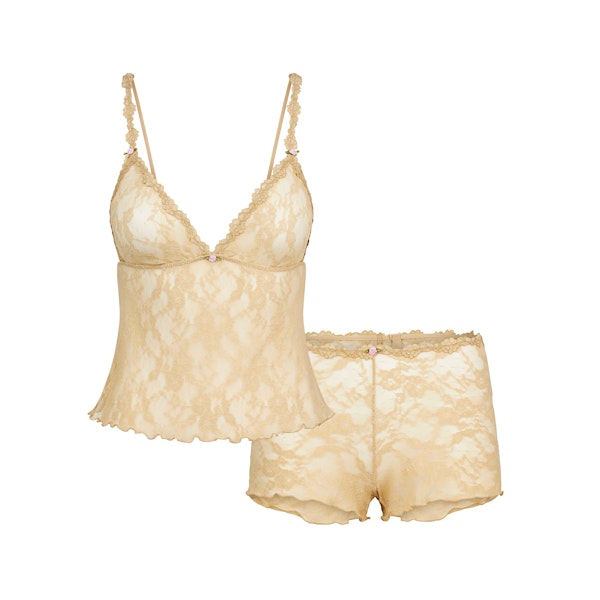 STRETCH LACE TRIANGLE CAMI AND SHORT SET | DELTA FLAT ON A WHITE BACKGROUND | FLT