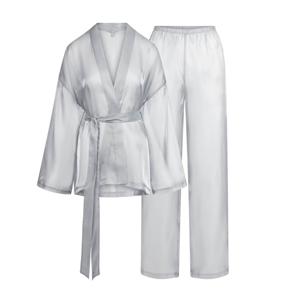 LIQUID ORGANZA WRAP SLEEP SET | MIRROR FLAT ON A WHITE BACKGROUND | FLT