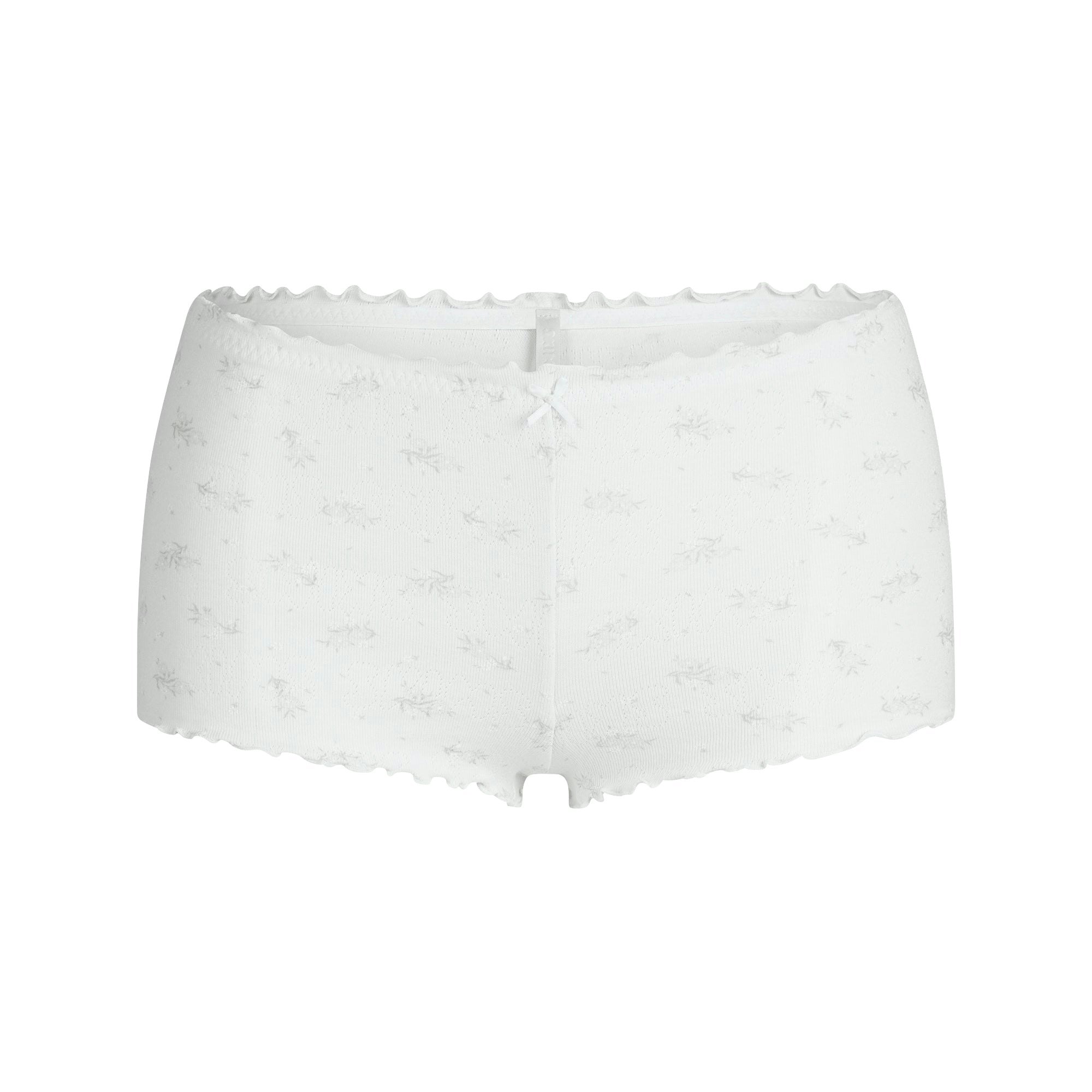 LOGO POINTELLE LONG SLEEVE SET | PACIFIC FLORAL PRINT FLAT ON A WHITE BACKGROUND @ | FLT