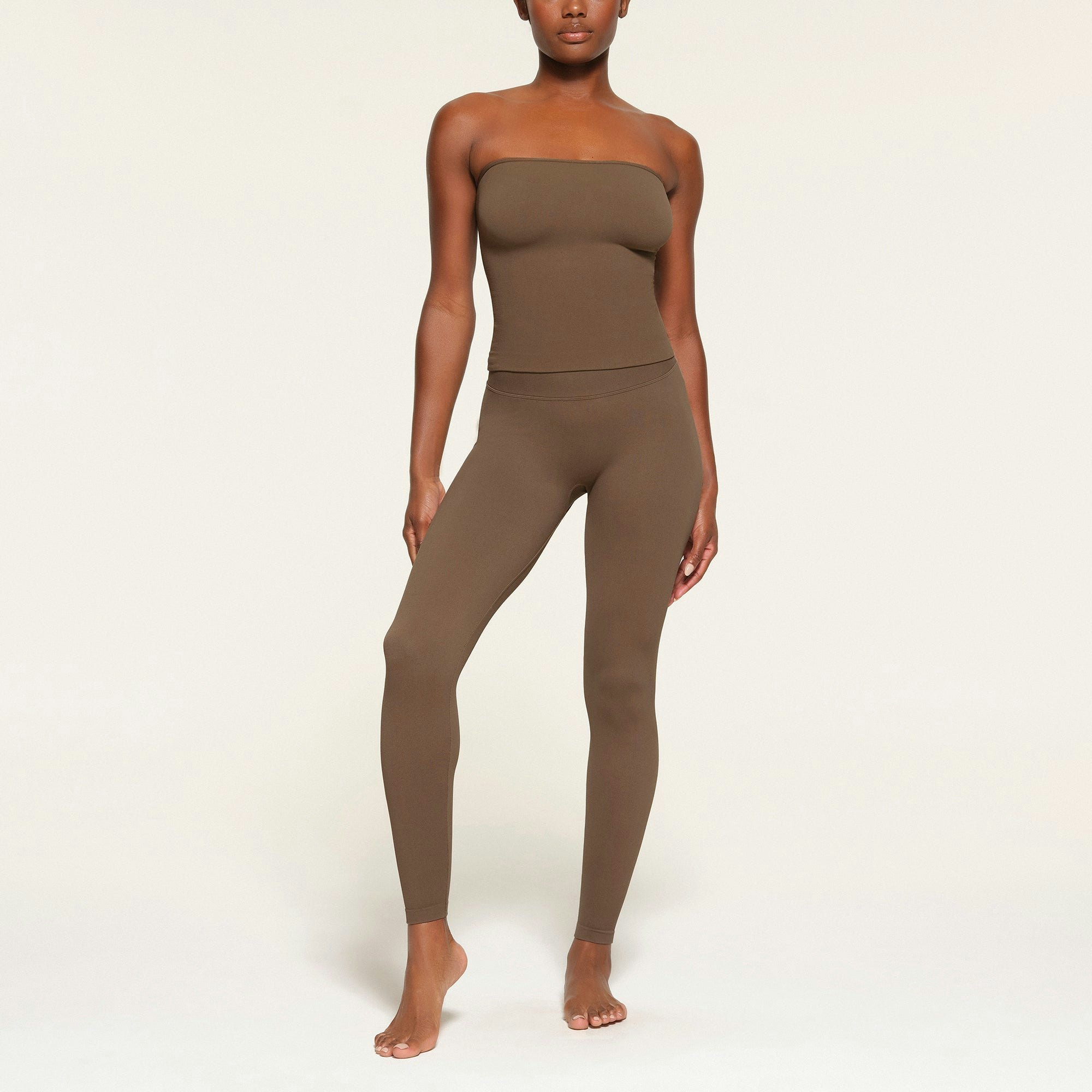 CONTOUR LOUNGE TUBE TOP WORN BY A MODEL IN FRONT VIEW