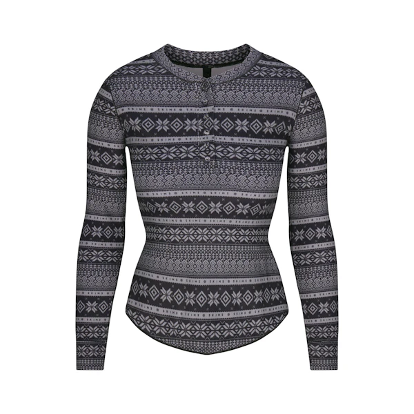 LOGO PLUSH POINTELLE LONG SLEEVE HENLEY | ONYX MIRROR FAIR ISLE FLAT ON A WHITE BACKGROUND | FLT