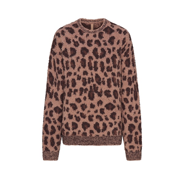 COZY OVERSIZED CREWNECK PULLOVER | SIENNA LEOPARD PRINT FLAT ON A WHITE BACKGROUND | FLT