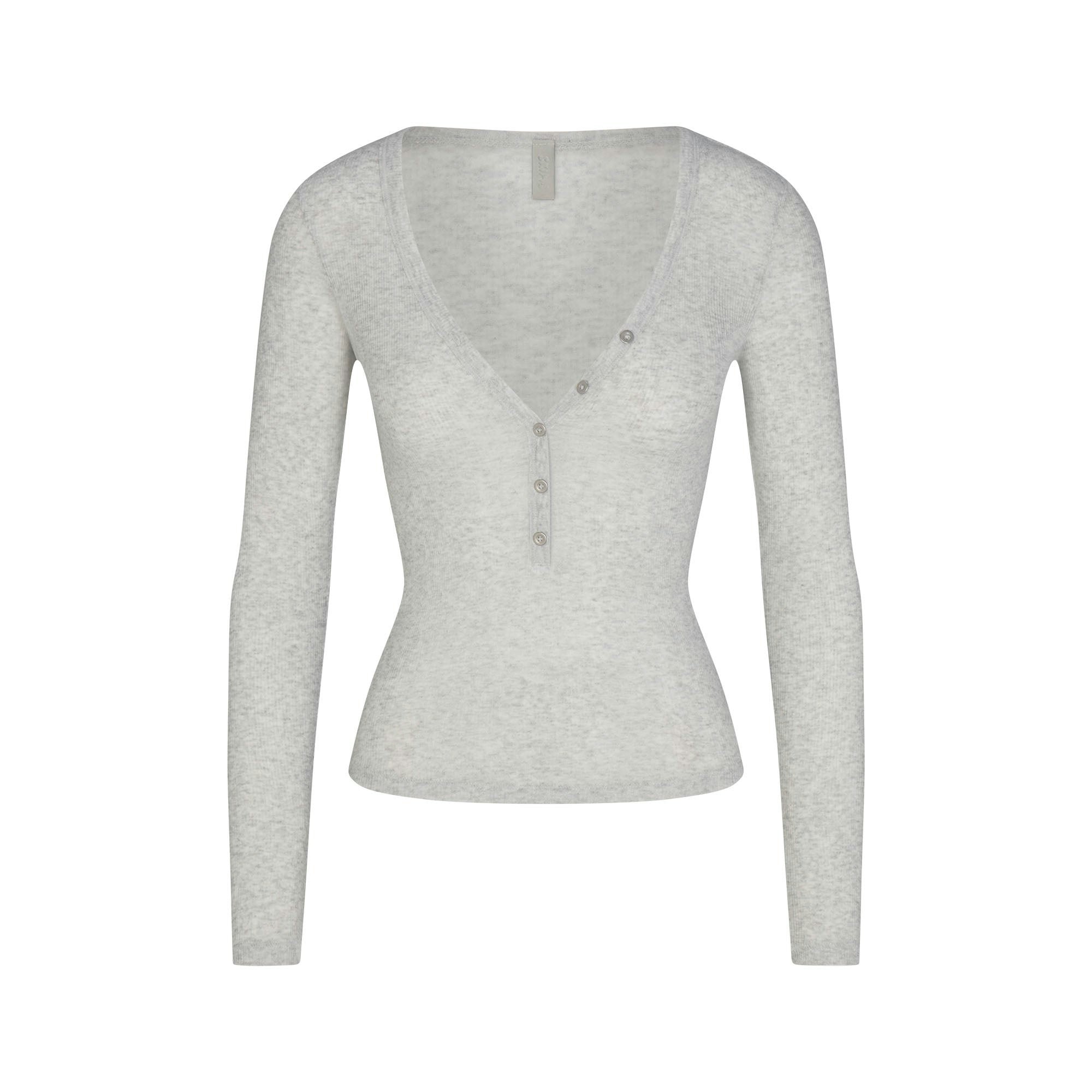 SHEER RIB HENLEY | LIGHT HEATHER GREY FLAT ON A WHITE BACKGROUND | FLT