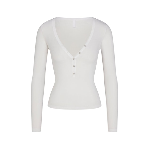 SHEER RIB HENLEY | SNOW FLAT ON A WHITE BACKGROUND | FLT