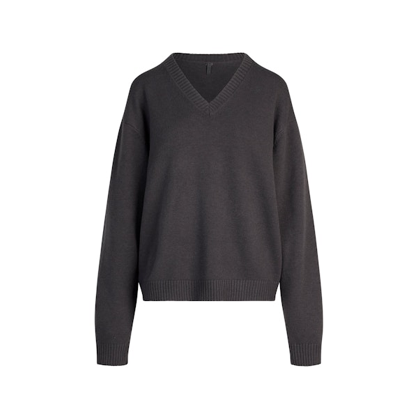 SWEATER KNITS PULLOVER V NECK | ASH FLAT ON A WHITE BACKGROUND | FLT