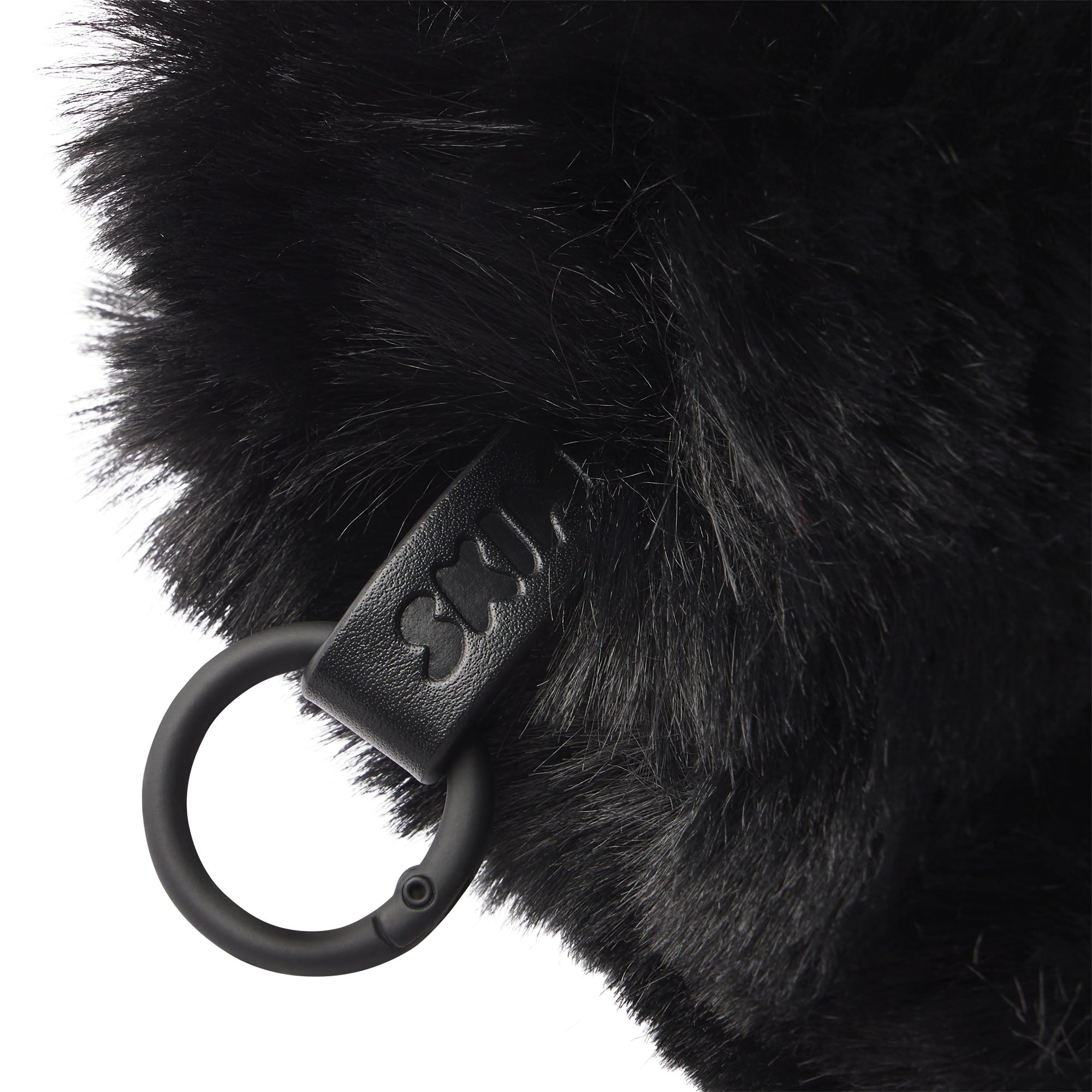 FAUX FUR MEDIUM POUCH KEYCHAIN | ONYX FLAT ON A WHITE BACKGROUND @ | FOCUS: 0.0, 1.0, 0.9