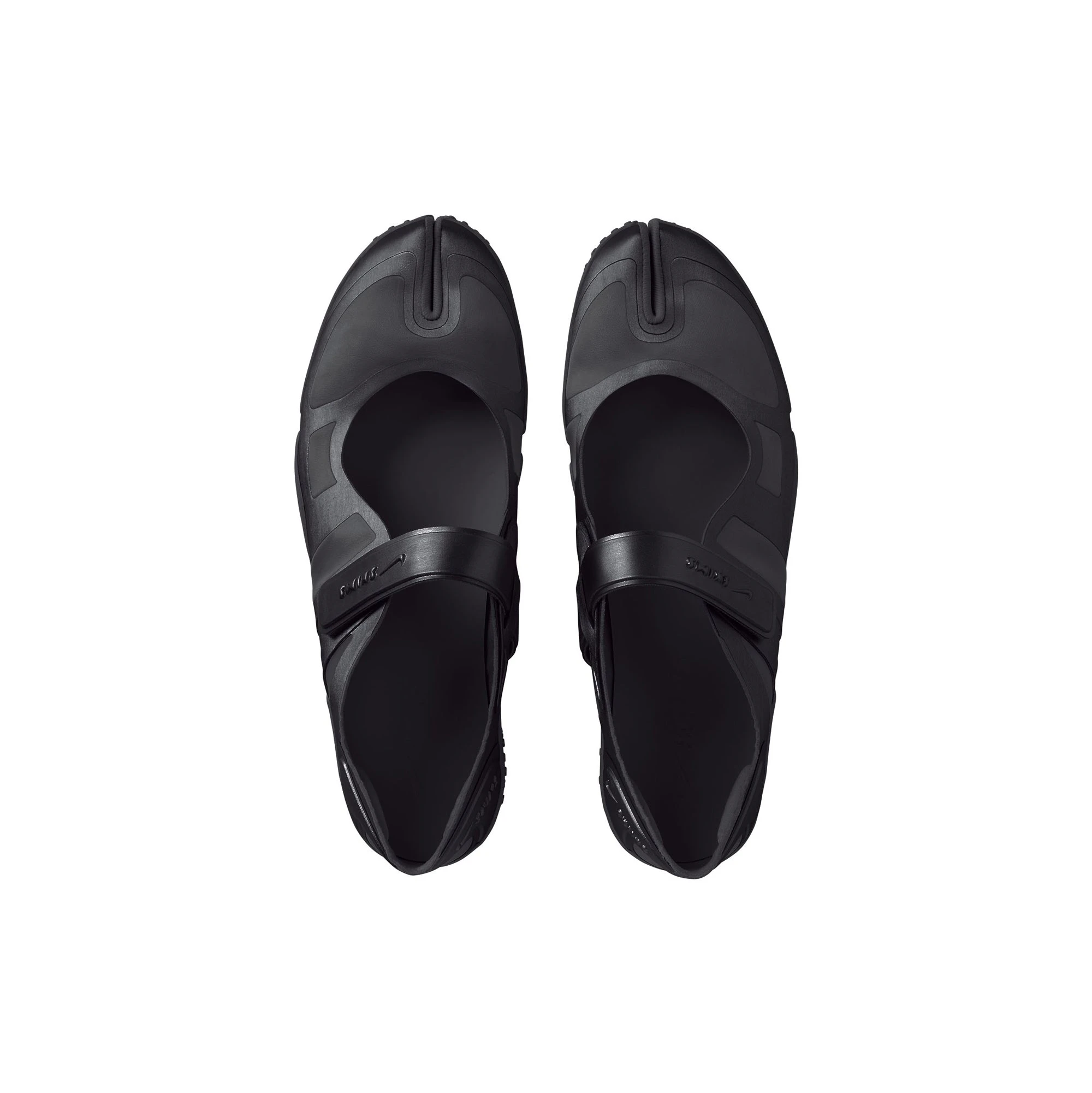 NikeSKIMS FOOTWEAR SATIN RIFT | BLACK/BLACK-BLACK FLAT ON A WHITE BACKGROUND | FLT