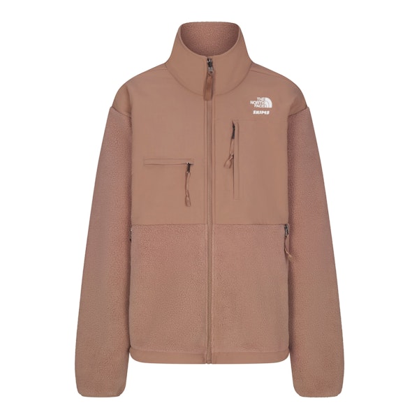 THE NORTH FACE X SKIMS 1995 RETRO DENALI FLEECE JACKET | SIENNA FLAT ON A WHITE BACKGROUND | FLT
