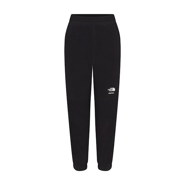 THE NORTH FACE X SKIMS 1995 RETRO DENALI FLEECE PANT | ONYX FLAT ON A WHITE BACKGROUND | FLT