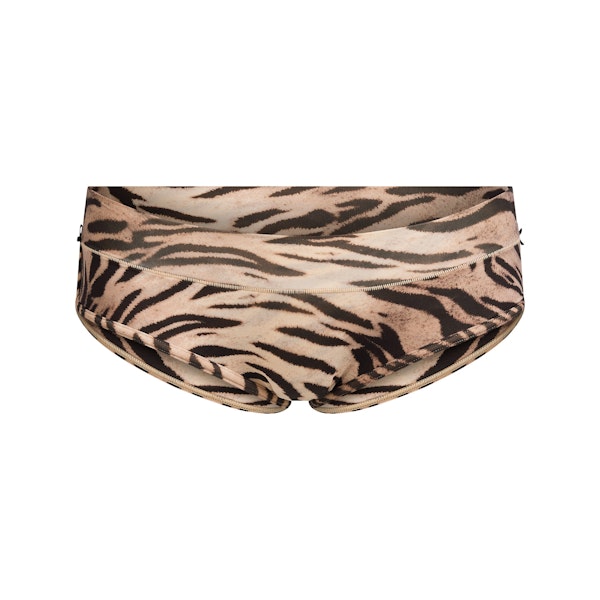 FITS EVERYBODY LOW RISE BRIEF | SAND TIGER PRINT FLAT ON A WHITE BACKGROUND | FLT