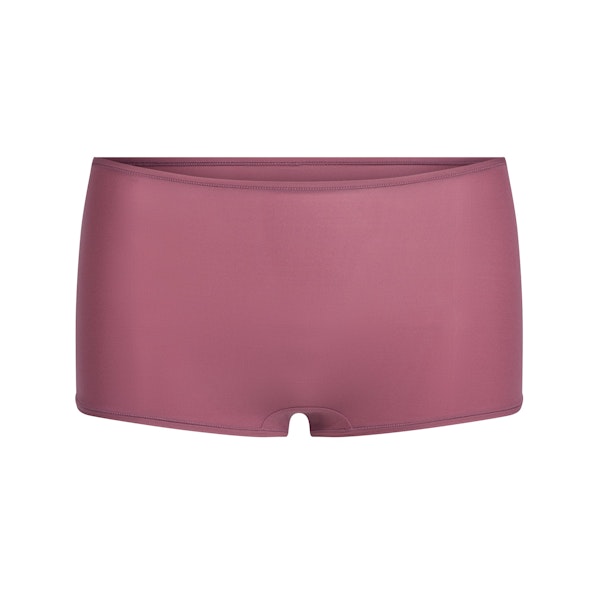 FITS EVERYBODY BOY SHORT | BEET FLAT ON A WHITE BACKGROUND | FLT