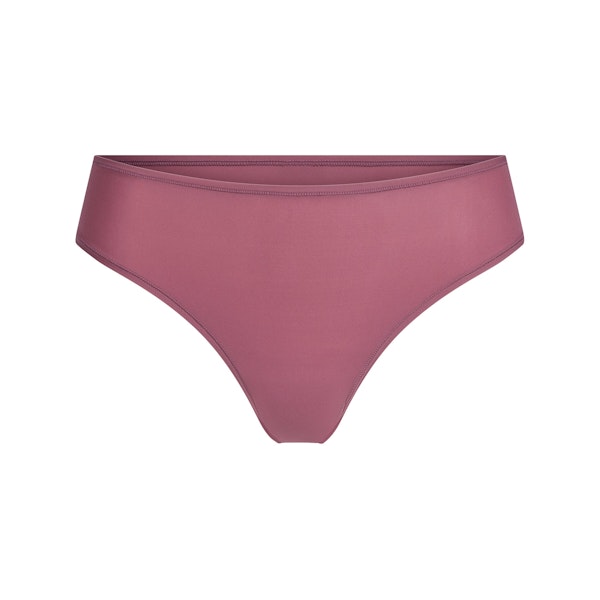FITS EVERYBODY THONG | BEET FLAT ON A WHITE BACKGROUND | FLT