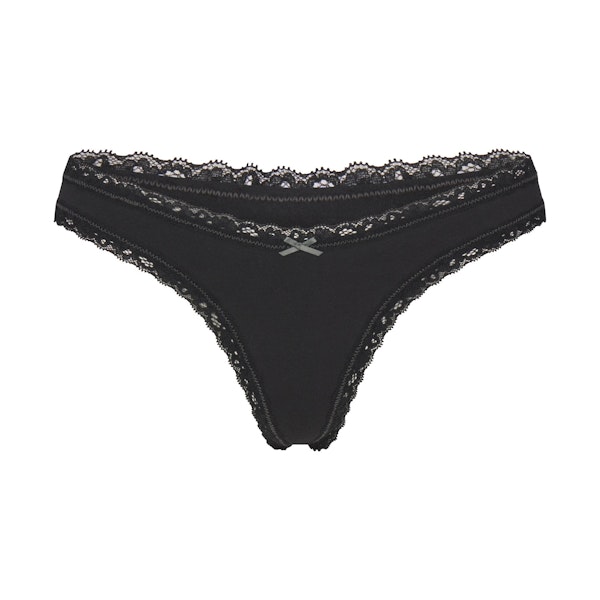 LIGHTWEIGHT COTTON LACE TRIM THONG | SOOT FLAT ON A WHITE BACKGROUND | FLT