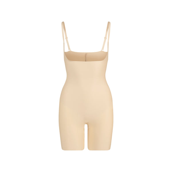 SKIMS BODY CORE SCULPT UNDERWIRE MID THIGH BODYSUIT | SAND