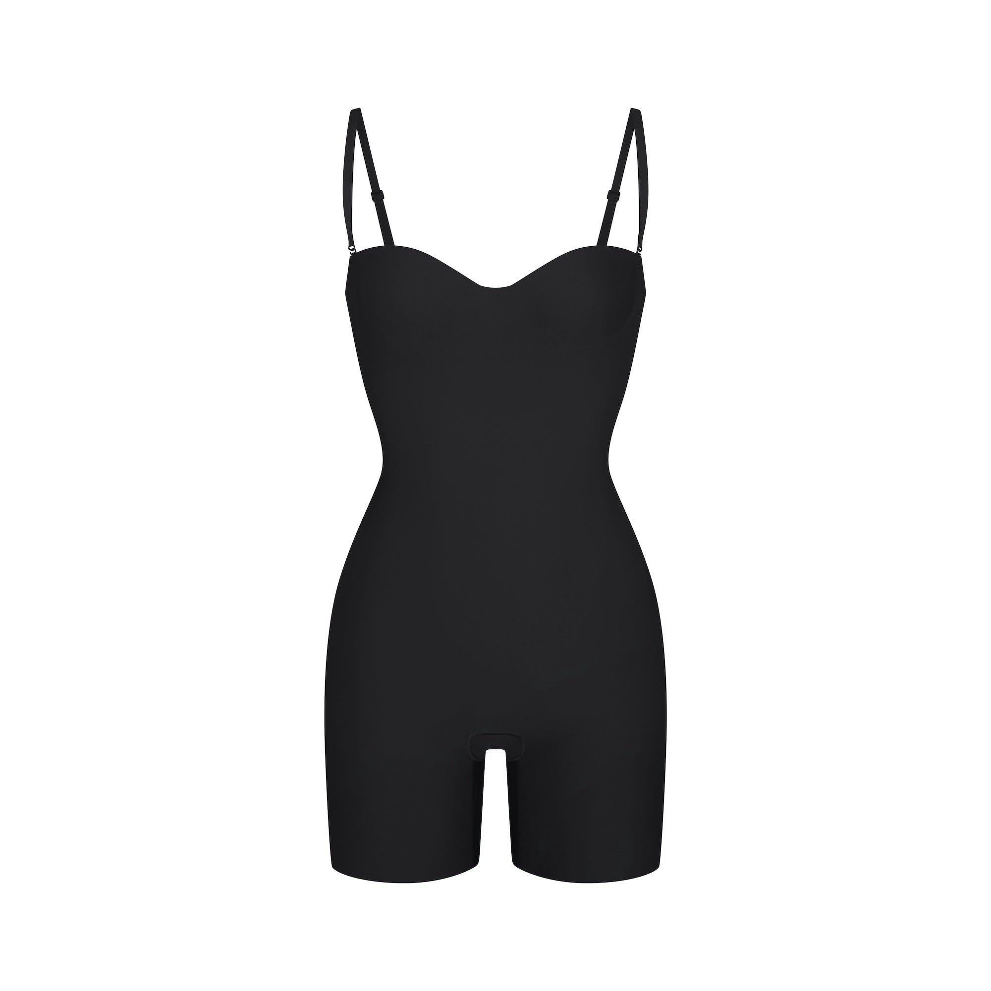 SKIMS BODY CORE SCULPT UNDERWIRE MID THIGH BODYSUIT | ONYX (SHAPEWEAR BODYSUITS) FLAT ON A WHITE BACKGROUND | FLT