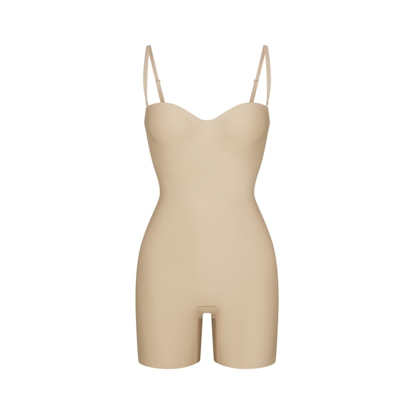 SKIMS BODY CORE SCULPT UNDERWIRE MID THIGH BODYSUIT | SAND (SHAPEWEAR BODYSUITS) FLAT ON A WHITE BACKGROUND | FLT