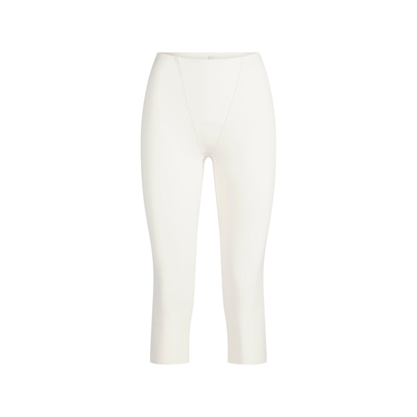 COTTON SHAPEWEAR CAPRI | MARBLE FLAT ON A WHITE BACKGROUND | FLT