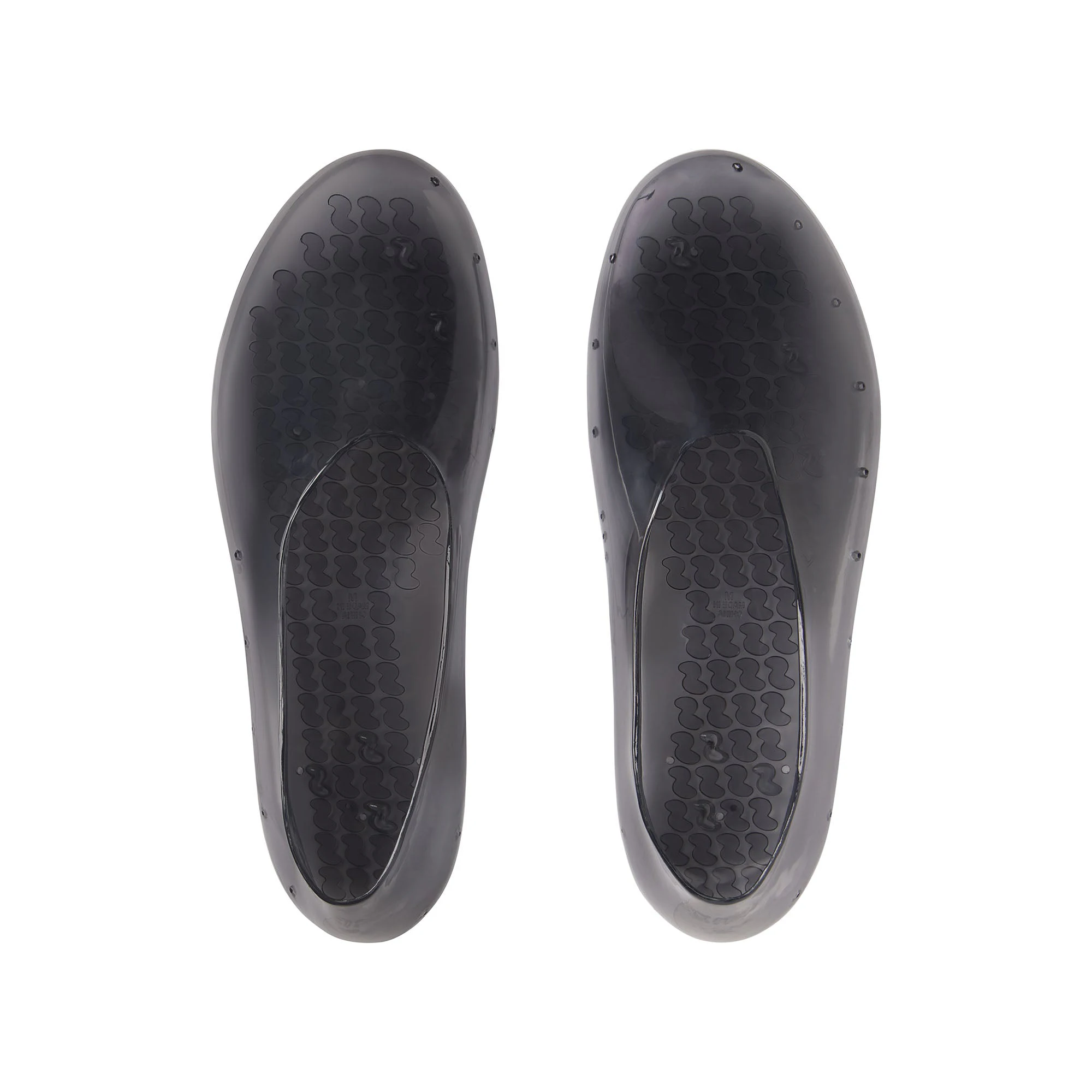 JELLY SHOE | ONYX & LAYS FLAT ON A WHITE BACKGROUND | FLT @ | FOCUS: 0.0, 1.0, 0.9