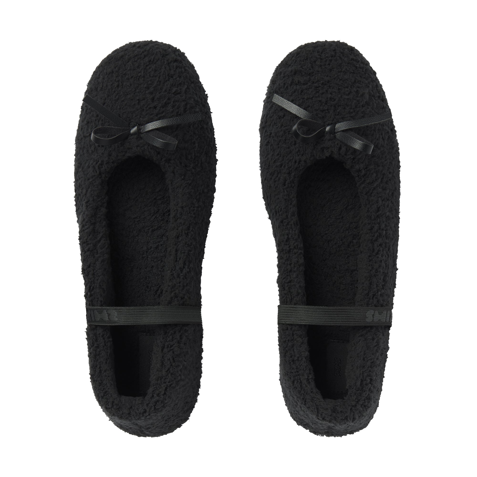 COZY BALLET SLIPPER | ONYX FLAT ON A WHITE BACKGROUND | FLT @ | FOCUS: 0.0, 1.0, 0.9