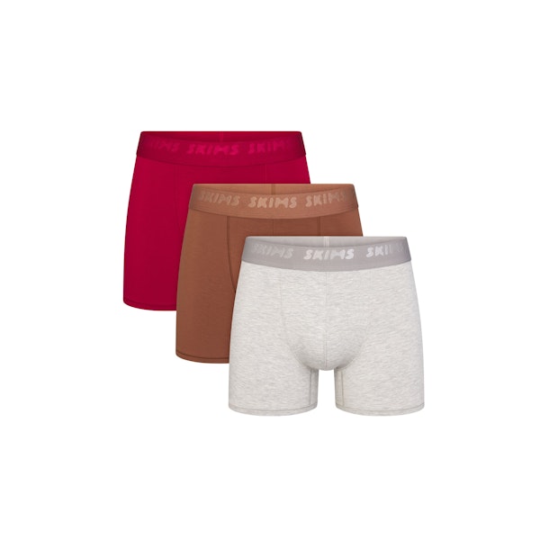 SKIMS STRETCH MENS 3" BOXER BRIEF 3-PACK | WOOD MULTI FLAT ON A WHITE BACKGROUND | FLT @ | FOCUS: 0.9, 0.1, 0.7