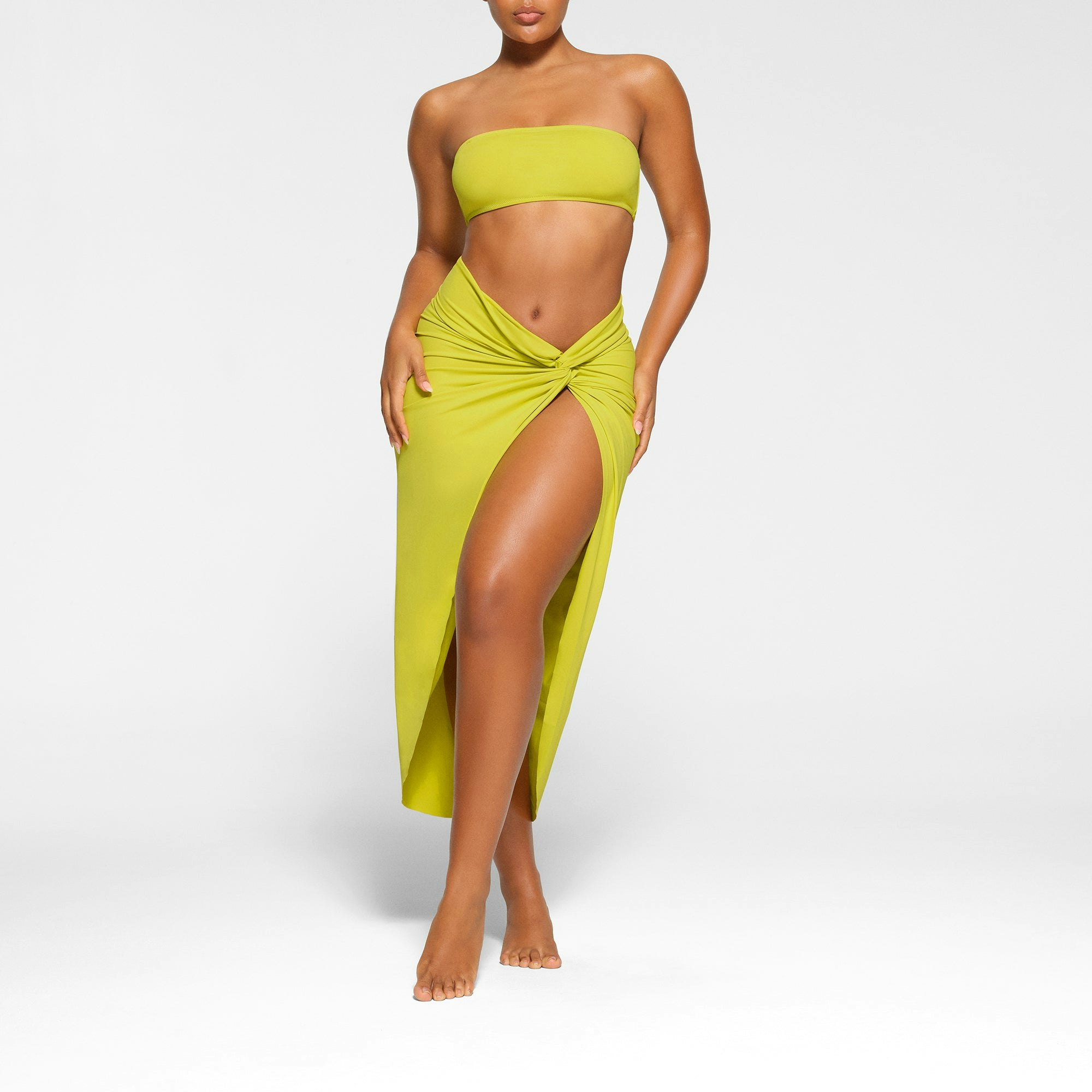 SWIM BANDEAU BIKINI TOP WORN BY A MODEL IN FRONT VIEW